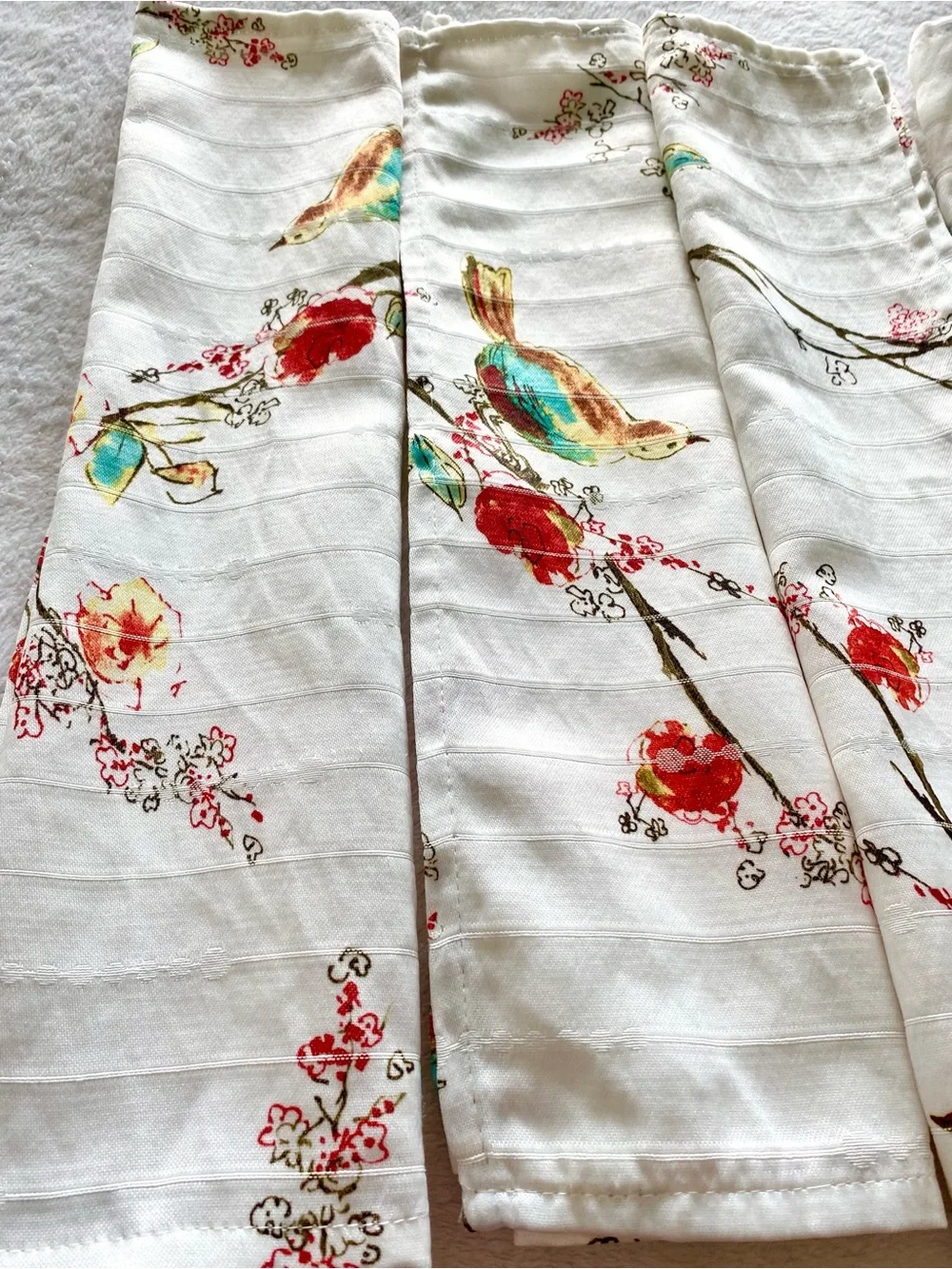 Vintage White Table Linens Napkins with birds set of four